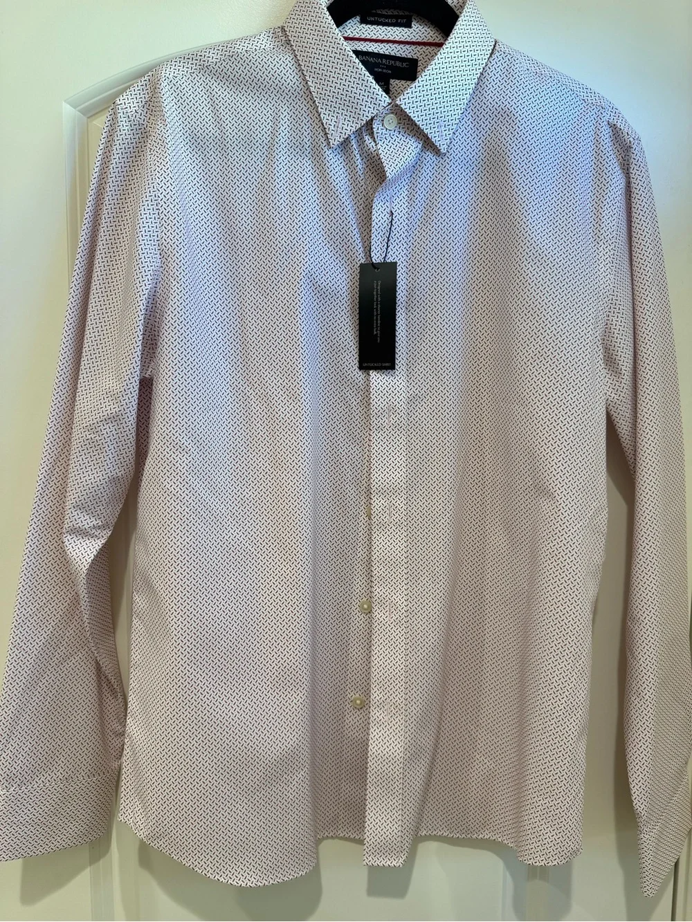 Banana Republic Men's White Shirt with Red Micro Pattern NWT untucked